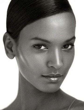 Liya Kebede : Reine africaine de coeur et de beaut