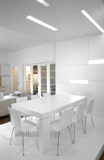 Parasite Studio : White Apartment (en anglais)