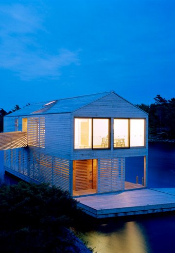 MOS : Floating House
