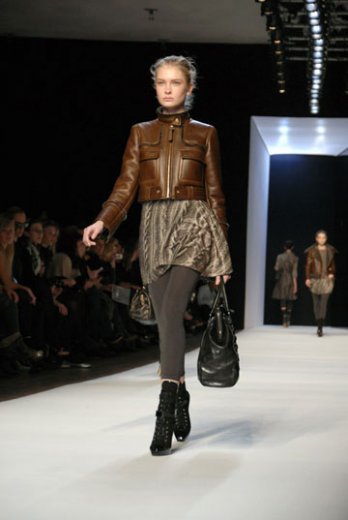 Barbara Bui_Fall-winter 2007-2008_P. O'Reilly_Paris_France