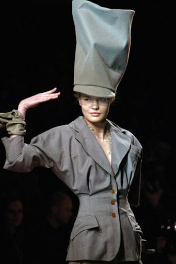 Vivienne Westwood_Automne-hiver 2007-2008_P. O'reilly_Paris_France