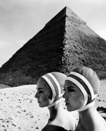 Op Art Fashion_Gizeh, Egypt 1966_In Brigitte, issue 10-1966_F.C. Gundlach