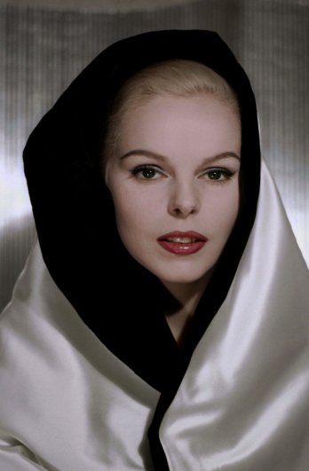 Grit Hübscher_White atlas coat by Sinaida Rudow, Berlin 1954_F.C. Gundlach