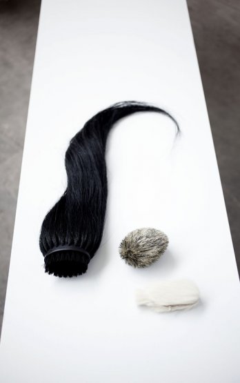 Design Academy Eindhoven09/Lea Haefliger_Hair-Brush_Joost Govers