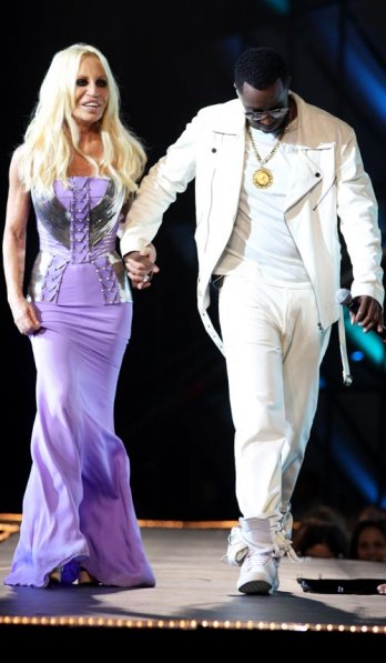 Oi Fashion Rocks Brasil/Donatella Versace greets singer Diddy during the Versace fashion show at the Oi Fashion Rocks at the Jockey Club_Luisa Gomes-LatinContent-Getty Images