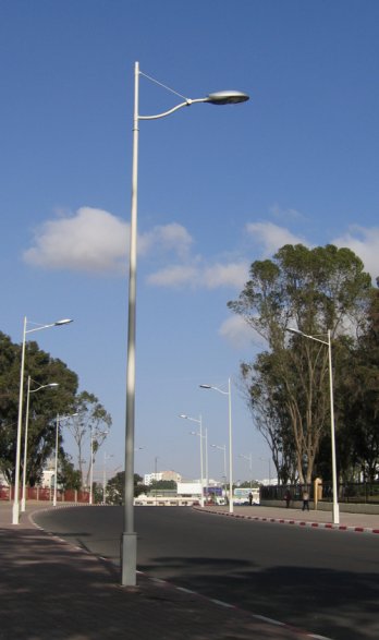 Hicham Lahlou/Lamp posts pure wave technic