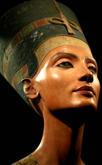 Bust of Nefertiti_Ancient Egypt, 1360 B.C.