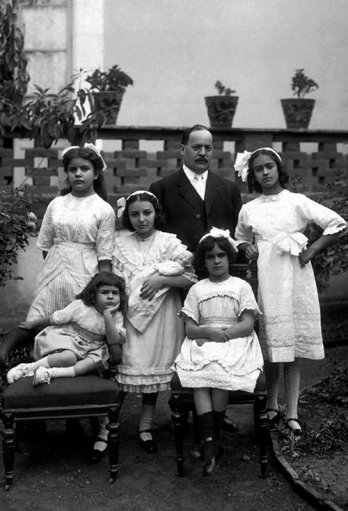 Frida as little child, 1911_Collection Cristina Kahlo_Guilermo Kahlo