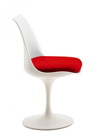 Eero Saarinen_Tulipe Chair_Helsinki_Finland