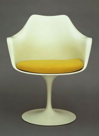 Eero Saarinen_Chaise Tulipe_Helsinki_Finlande