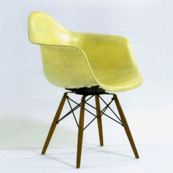 Charles & Ray Eames_Armchair DAW, 1948_Studio Claerhout_Design Museum Gent_Belgique