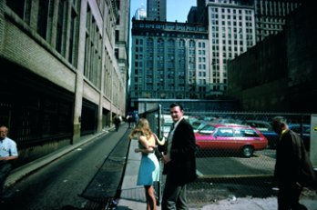 P: Joel Meyerowitz, New York City, 5th Ave. and 57th St., 1975 - Courtesy Edwynn Houk Gallery, NY