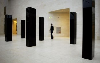 John McCracken_6 Columns, 2006_Jens Ziehe