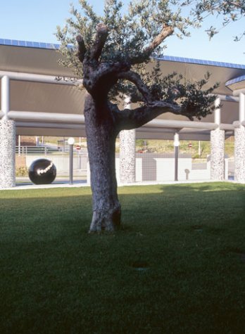 Peace Cloister_Enzo Cucchi et Ettore Sottsass_P.Andrea Malizia