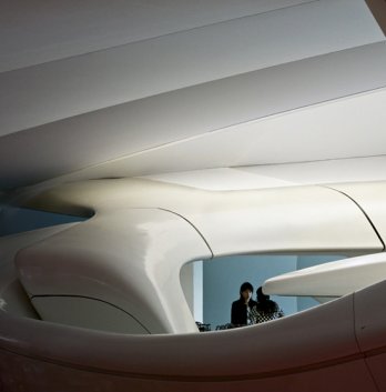 Zaha Hadid_Mobile Art: Chanel Contemporary Art Container