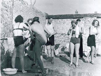 Marcel Cerf - La Toilette