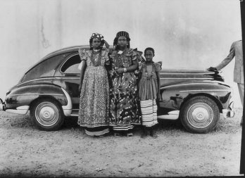 Seydou Keita, 1951_Bamako, Mali_C.A.A.A.C_Pigozzi Collection_Geneva