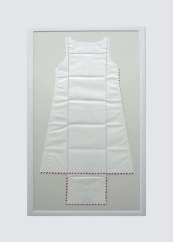Hussein Chalayan_Airmail dresses, 2004_Andr Morin, Collection Groningen Museum