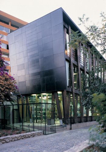 Alberto Mozó_BIP Computers Building_ Christopher Palma