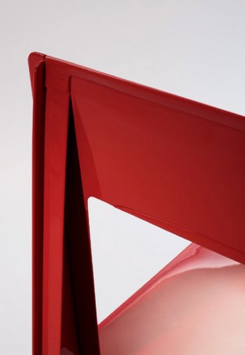 The Pliée chair by Marie-Aurore Stiker-Métral_Ligne Roset