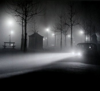 Brassaï in 1934_foggy in Paris