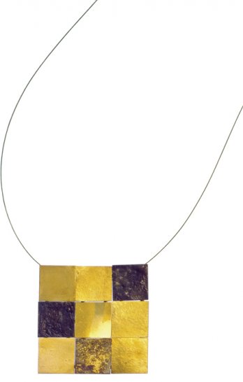 Hermann Jünger/Pendant 2002_Gold, niello, stainless steel_Eva Jünger 2002