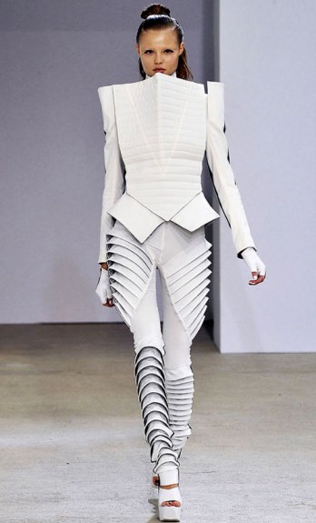 Spring 2009 Ready to wear - GARETH PUGH_Marcio Madeira.