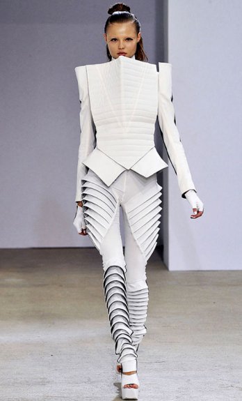 Spring 2009 Ready to wear - GARETH PUGH_Marcio Madeira.