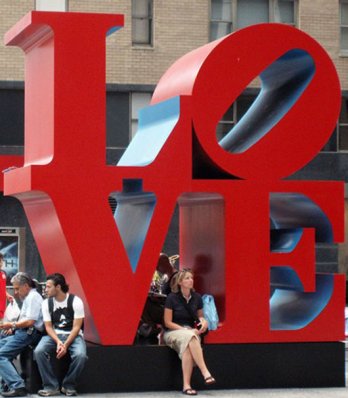 Love sculpture_New York.