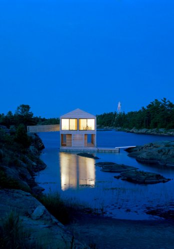 Floating House by MOS_Florian Holzherr