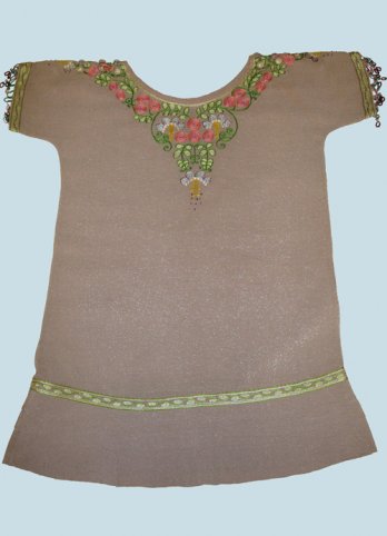 Connections/Child’s frock_Silk, embroidered_Mabel Sarton-Ellwes for L’Art Décoratif Céline Dangotte, Brussels 1910-1914