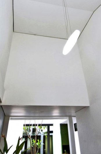 Compartment House by Ario Danar/Hall