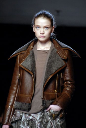 Barbara Bui_Fall-winter 2007-2008_P. O'Reilly_Paris_France