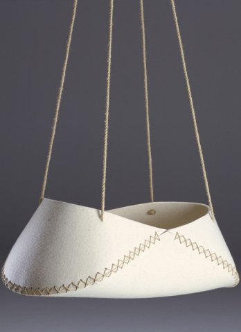 Fashioning Felt/Swing Low cradle. Designed by Sren Ulrick Petersen. Produced by SUP Design. Denmark, 1997. Wool felt, hemp rope_Erik Brahl